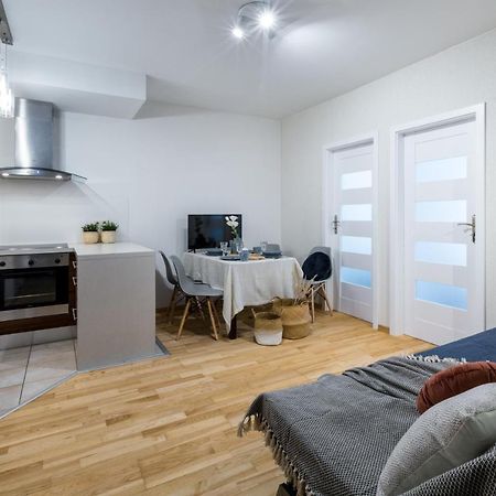 Friendhouse Apartments Angel City Cracovie Extérieur photo